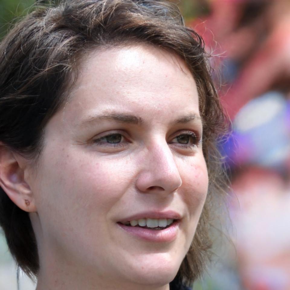 Елена Хансен